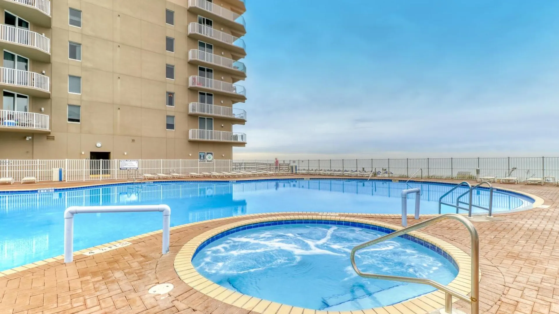 Tidewater Beach Resort 1606 Панама-Сити Апартаменты