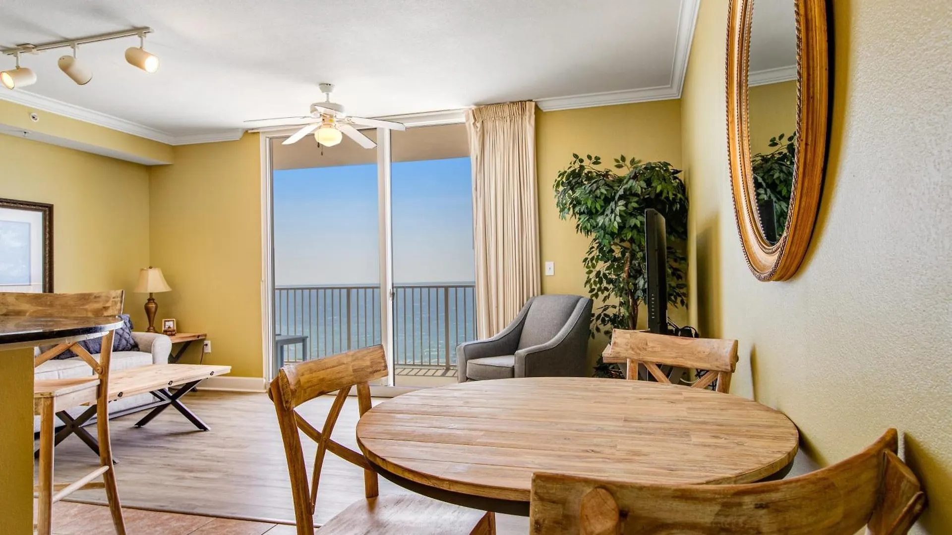 Tidewater Beach Resort 1606 Панама-Сити 0*,  США